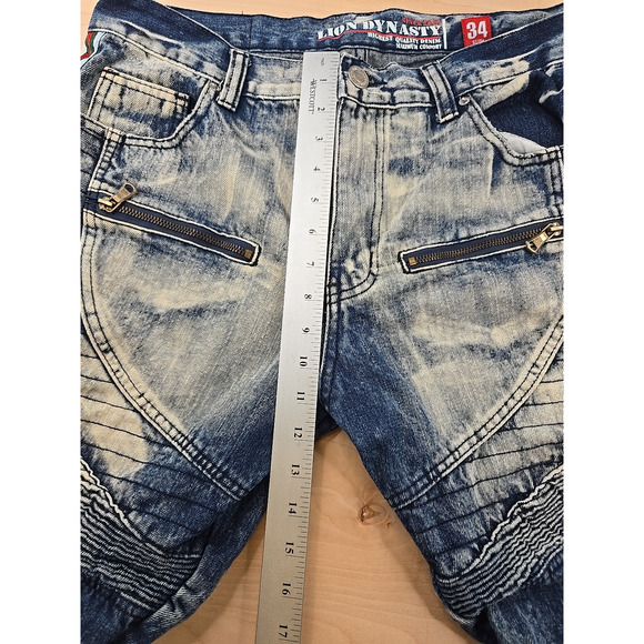 Lion Dynasty Shorts Men’s Sz 34 Distressed Cotton Blend Faded Denim Blue - Picture 9 of 12